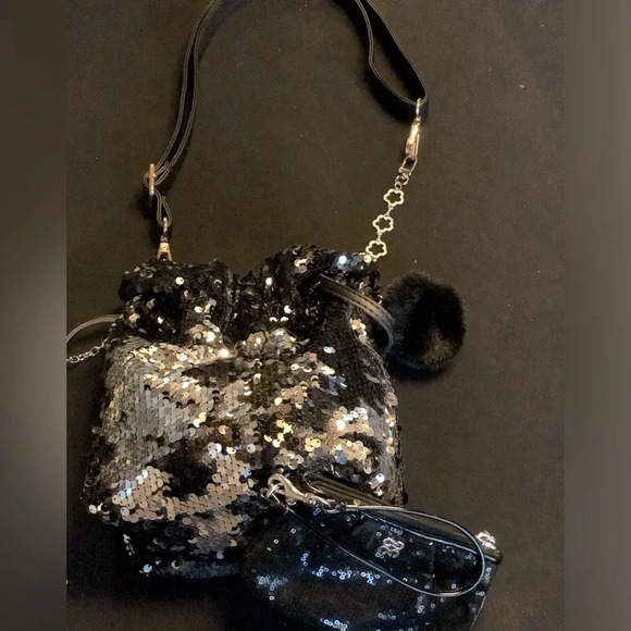 Sequin Cinch Bucket Bag Black Small Purse & Coach Wristlet in Great Condition - Picture 7 of 15